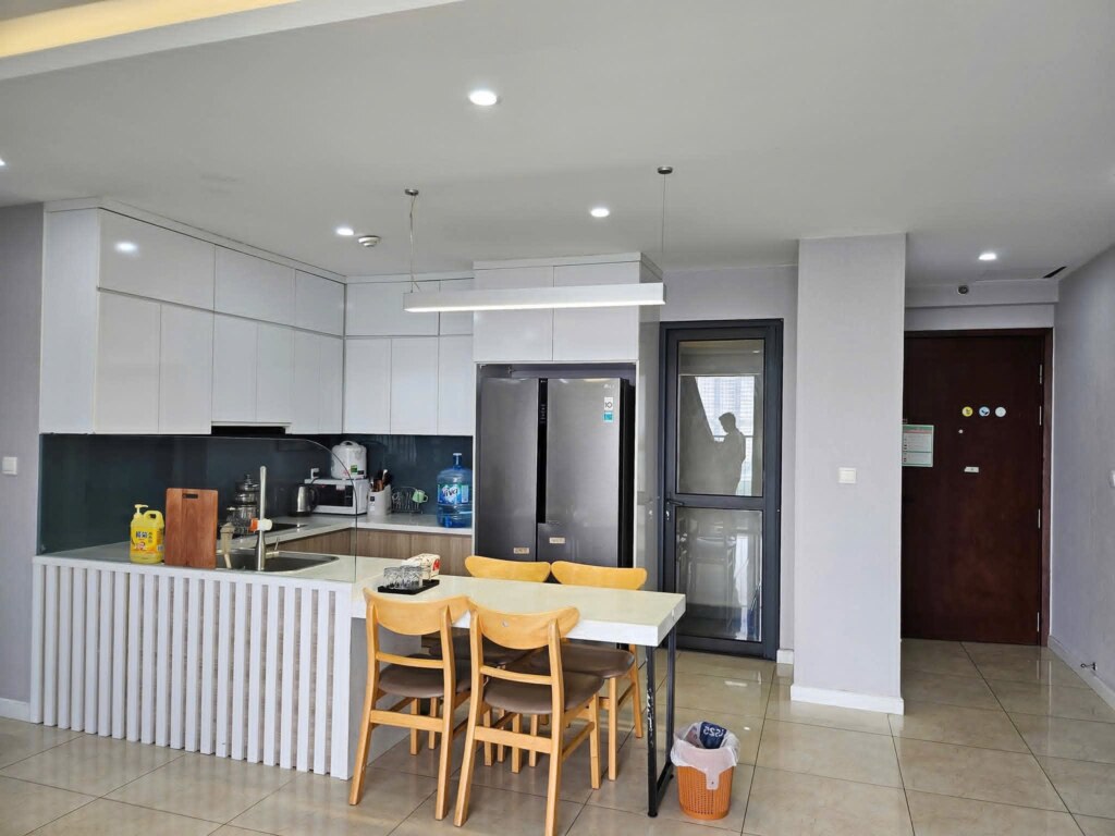 3 Bedroom 2 Bathroom Apartment For Rent At Vinhomes Dcapitale 100 M 631 01