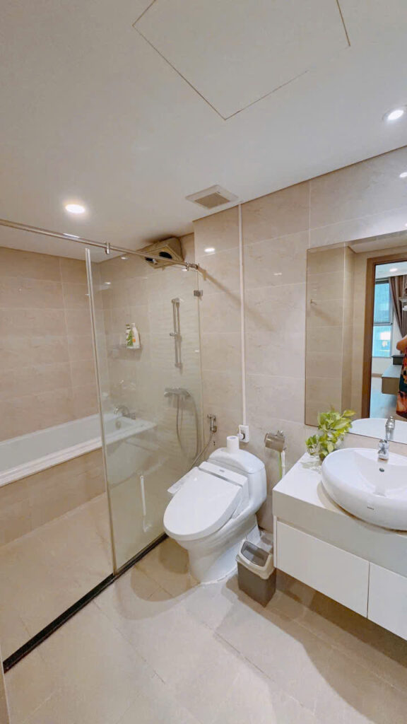 Fully Furnished 2-Bedroom 2-Bathroom Apartment for Rent in Vinhomes Gardenia 8m2 739