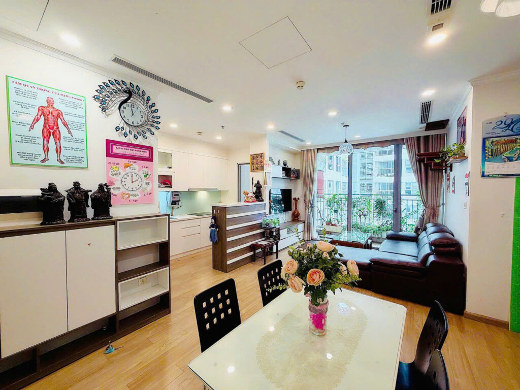 Fully Furnished 2-Bedroom 2-Bathroom Apartment for Rent in Vinhomes Gardenia 8m2 739