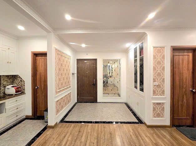 Fully Furnished 2 Bedroom Apartment For Rent At The Emerald Ct8 539 01