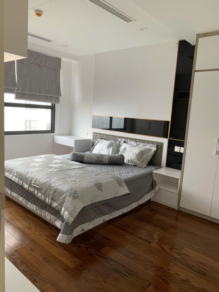 Fully Furnished 2 Bedroom Apartment For Rent At Vinhomes Skylake 470 01