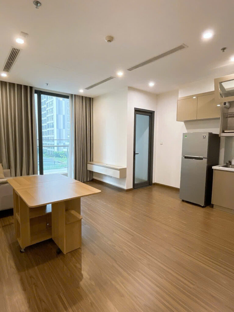 Fully Furnished 2 Bedroom Apartment For Rent At Vinhomes West Point 546 02