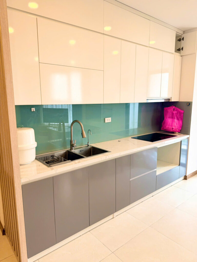 Fully Furnished 3 Bedroom Apartment For Rent At The Emerald 01