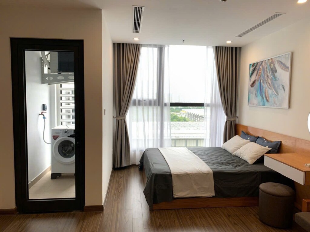 Fully Furnished 32 Bedroom Apartment For Rent At Vinhomes West Point 589 02