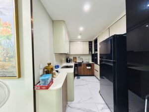Fully Furnished 3-Bedroom 2-Bathroom Apartment for Rent in Sunshine Center 106m2 04